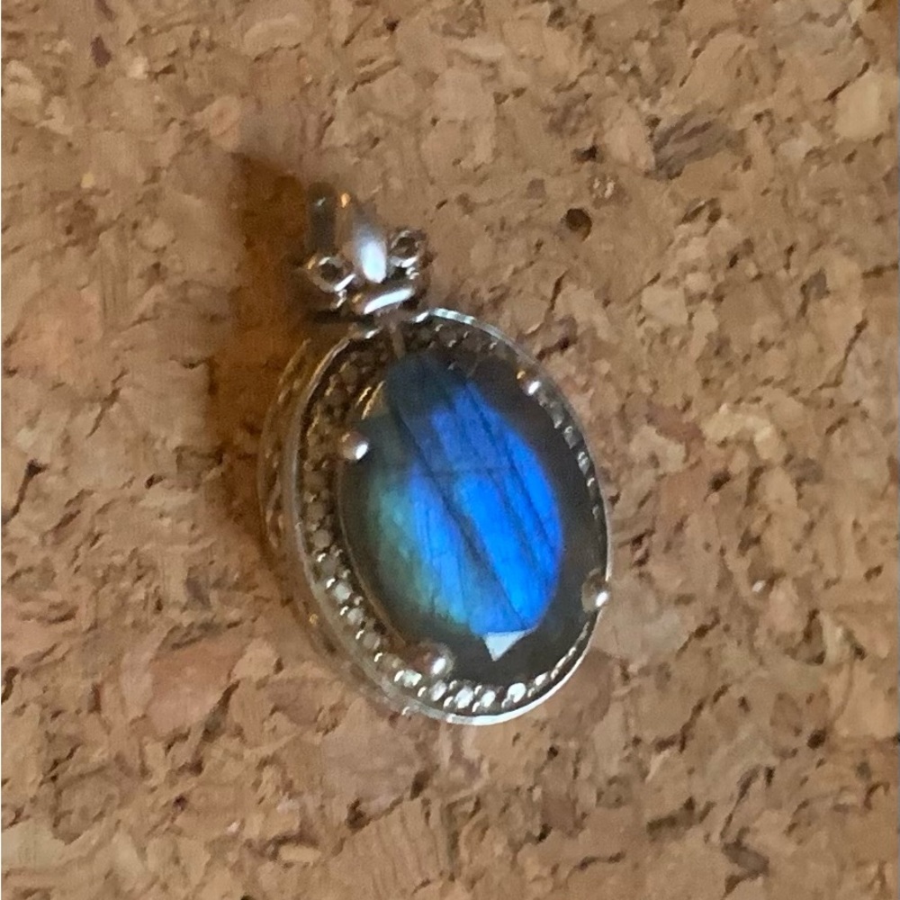 Labradorite Pendant SS - Picture 7 of 7